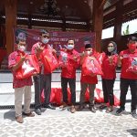 Peduli Kader Partai, Mbak Puan Maharani Bagi Beras Premium