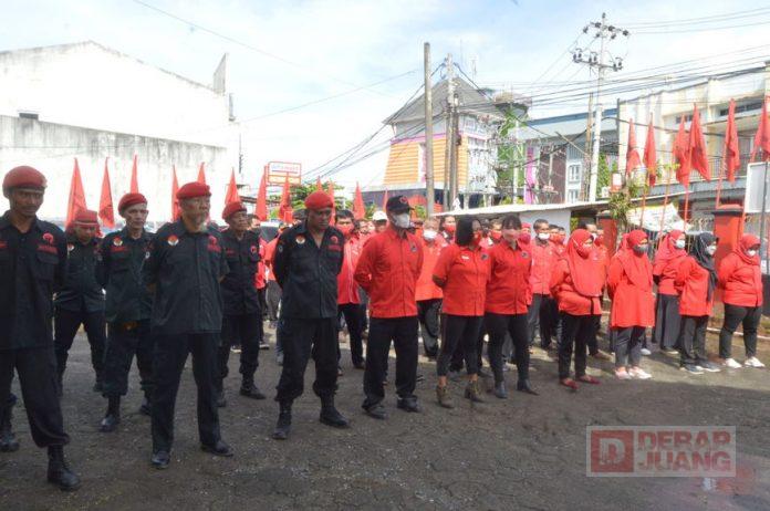 Peringati HUT PDI Perjuangan ke-49, DPC PDI Perjuangan Cilacap Gelar Upacara