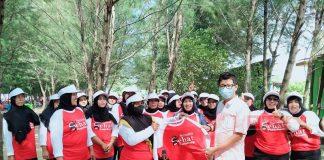 Perkuat Lintas Sektor, Donny Bagikan Seragam Senam