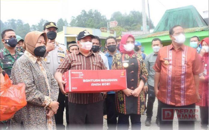 Riswadi Dampingi Kunjungan Mensos Cek Korban Banjir