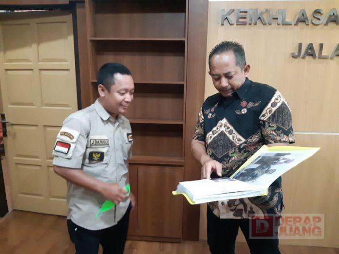 Rober Sambut Baik Warga Keliling Indonesia