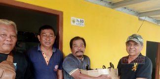 Sambangi BTN Cemplik, Agus Sukoco Bagikan Sembako