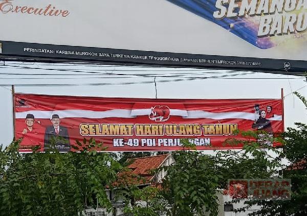 Sambut HUT Partai, Kader Banteng Merahkan Tiap Sudut Kota Wali (3)