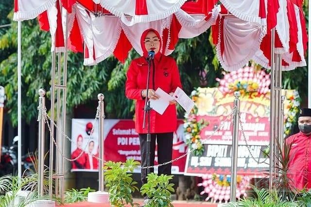 Sri Sumarni; Tidak Melalui Hamparan Kain Merah, Namun Penuh Perjuangan