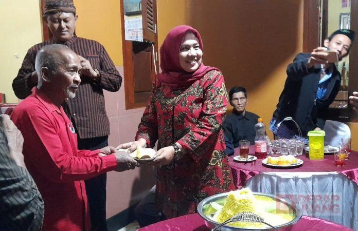 Tokoh PDI Perjuangan Ranting Singomerto Gelar Tasyakuran Perayaan HUT Partai