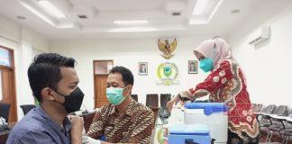 Fraksi PDI Perjuangan Kebumen Ikuti Vaksinasi Booster