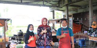 Wujud Kemandirian Ekonomi Mbak Mlenik