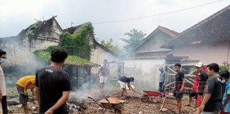 Adi Nur Cholis Pimpin Gotong Royong Bangun Area Olahraga