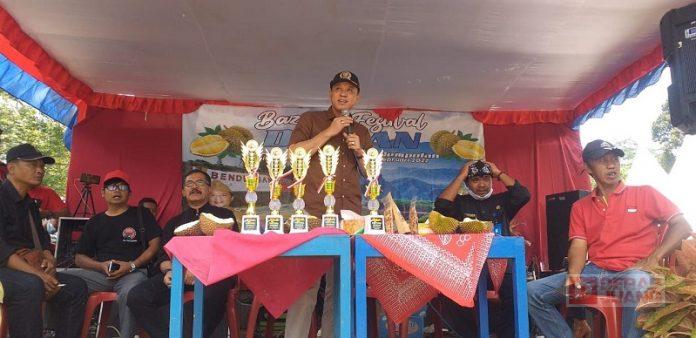 Bagus Selo Tutup Acara Bazar Dan Festival Durian Kecamatan Kerjo