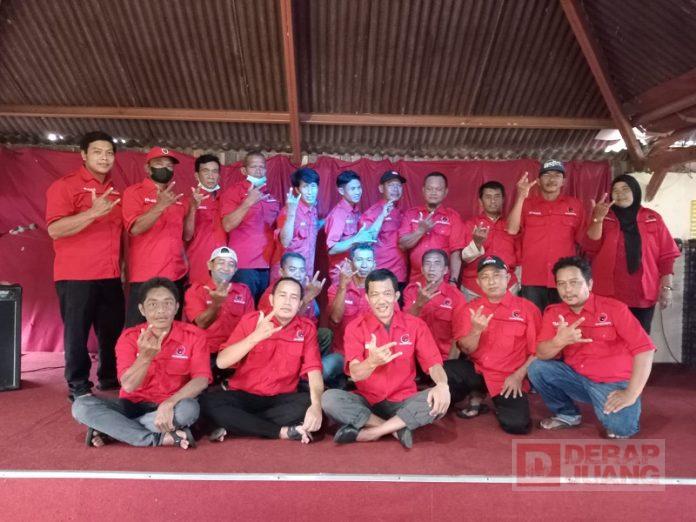 Banteng Polanharjo Gelar Konsolidasi Dan Bagikan Seragam Partai