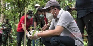 Bersama PWI, Bupati Husein Berkolaborasi Selamatkan Tanaman Endemik Gunung Slamet