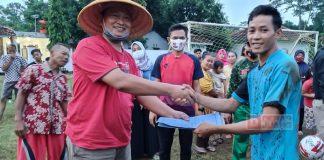 Budi Sapi Buka Turnamen Sepak Bola Kambing Cup di Desa Kebongede