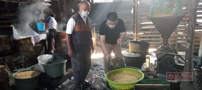 Bung Dance Sidak ke Pabrik Tahu Tempe dan Operasi Pasar Minyak Goreng di Kota Salatiga