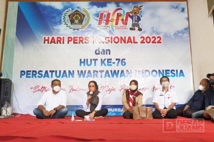 Bupati Tiwi Dorong Wartawan Uji Kompetensi