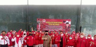 Diawali Senam Sicita, Prof. Hendrawan Lakukan Serap Aspirasi Bersama Ibu-ibu