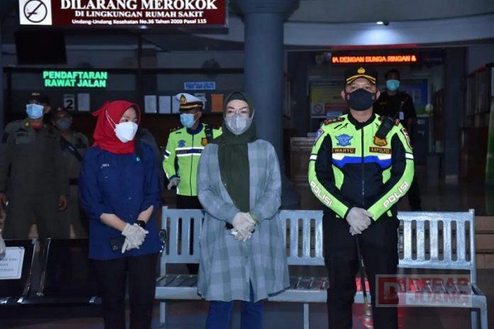 Kecelakaan Bukit Bego, Bupati Etik Sampaikan Ucapan Bela Sungkawa