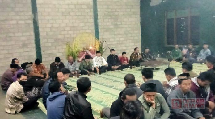 Mas Erwan Hadiri Malam Panyuwunan Kemis Sajen