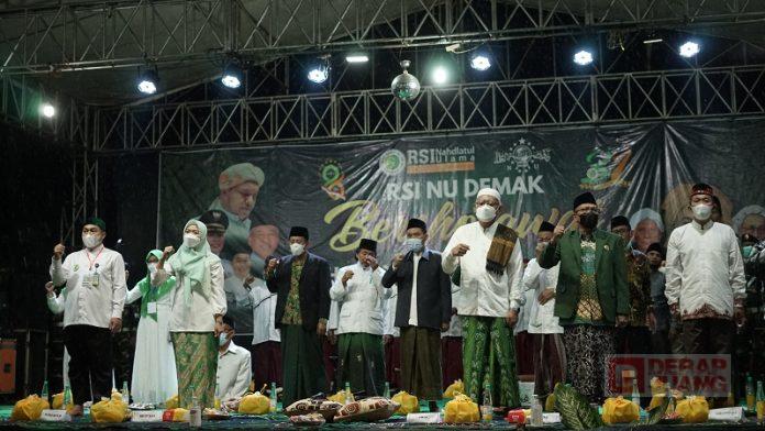 Mbak Eisti RSI NU Bersholawat Peneguh Semangat Ukhuwah Islamiyah