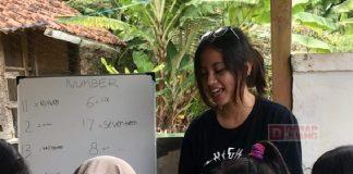 Pengabdian Azalea Pada Anak Pinggiran Rel Wonokarto