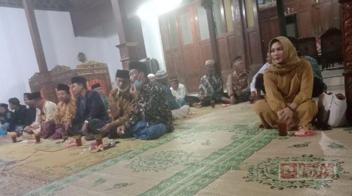 Pengajian Dusun, Cara Ampuh Mbak Kisyanti Sapa Warga