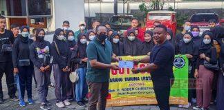 Rober Berangkatkan Rombongan Outbond Karang Taruna