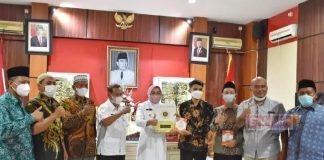 Terima 1.000 Wakaf Al-Quran, Bupati Grobogan: Semoga Jadi Berkah Kabupaten