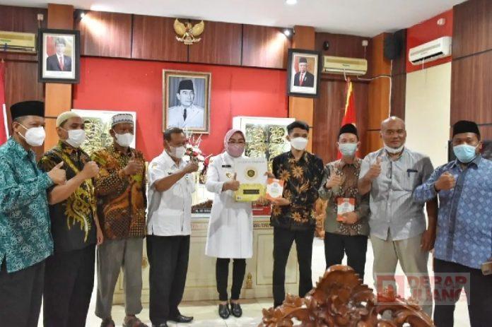 Terima 1.000 Wakaf Al-Quran, Bupati Grobogan Semoga Jadi Berkah Kabupaten