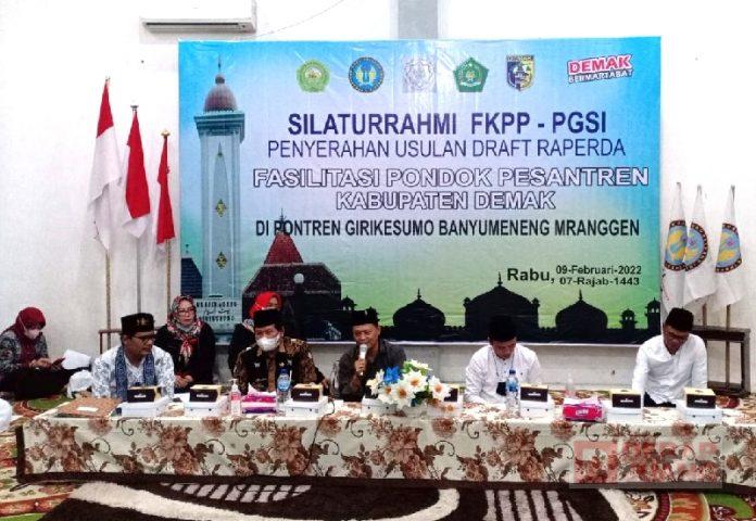 Terima Raperda Fasilitasi Ponpes, Ketua DPRD Demak Semoga Hadirkan Manfaat Luas