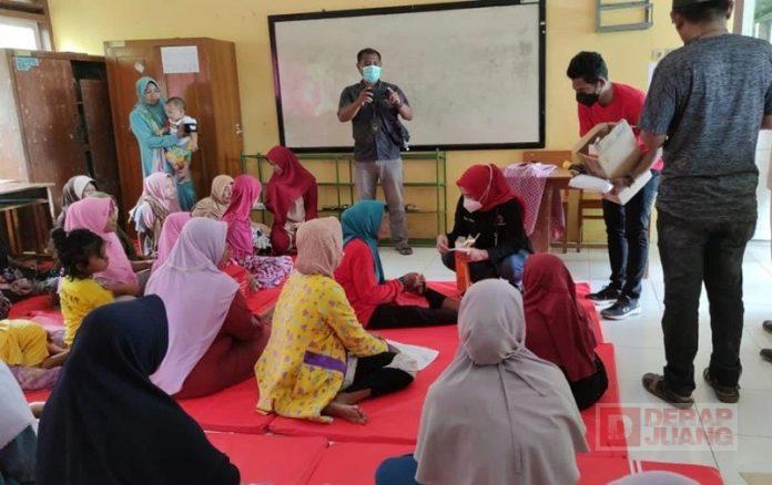 Tinjau Pengungsi Banjir Desa Dermasuci, Dewi Aryani Dorong Pemkab Tegal Lakukan Percepatan Relokasi