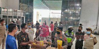 Bupati Etik Sidak Stok Minyak Goreng, Begini Hasilnya