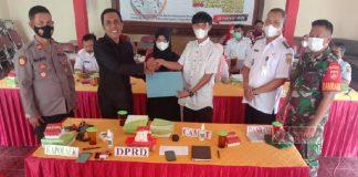 Supriyanto Beri Penghargaan Atlet Berprestasi Karangtengah