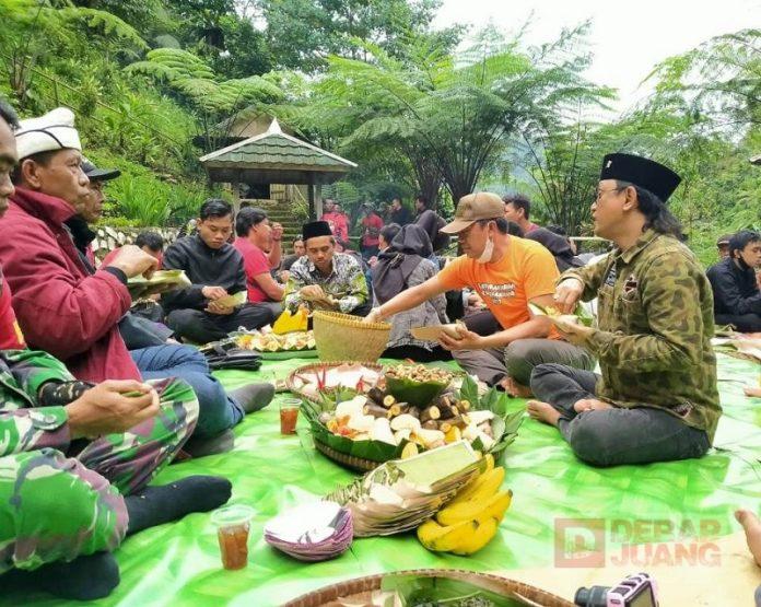 Bebarengan Ruwat Alam Bumi dan Alam di Curug Bendo, Agung Satria Sampaikan Optimisme Desa Wisata Unggulan (3)