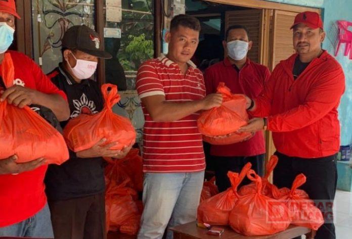 Bentuk Kepedulian Heru Santosa pada Korban Banjir di Desa Cingkrong