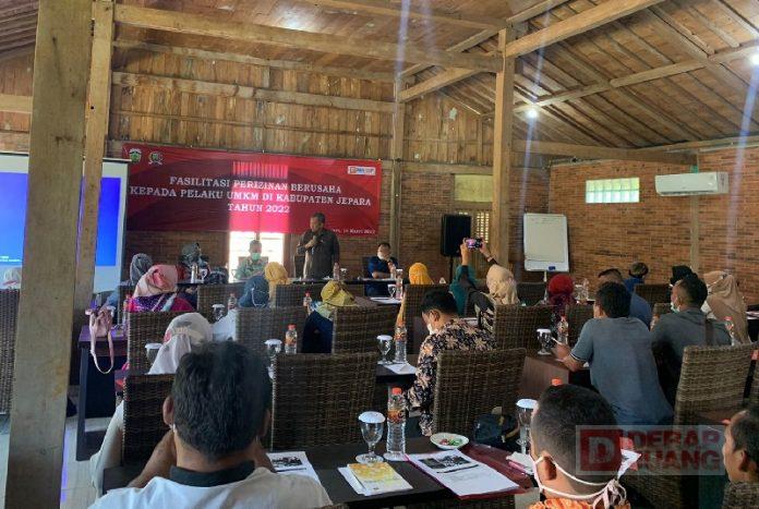 Bersama DPMTSP, Junarso Berikan Fasilitas Perizinan Berusaha Bagi UMKM