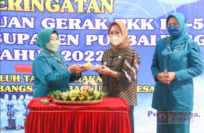 Bupati Tiwi PKK Harus Membantu Permasalahan Pemda