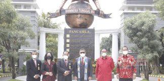 Mas Hendi Dampingi Hasto Kunjungi Monumen Pancasila di Semarang