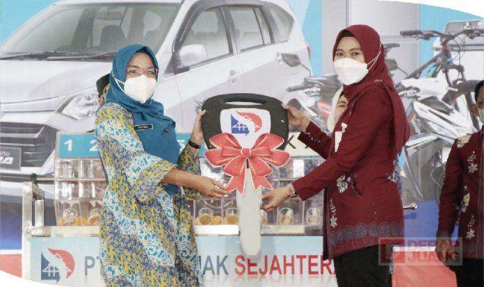 Mbak Eisti Gebyar Undian Rezeki Tapas Salurkan Semangat Pengabdian