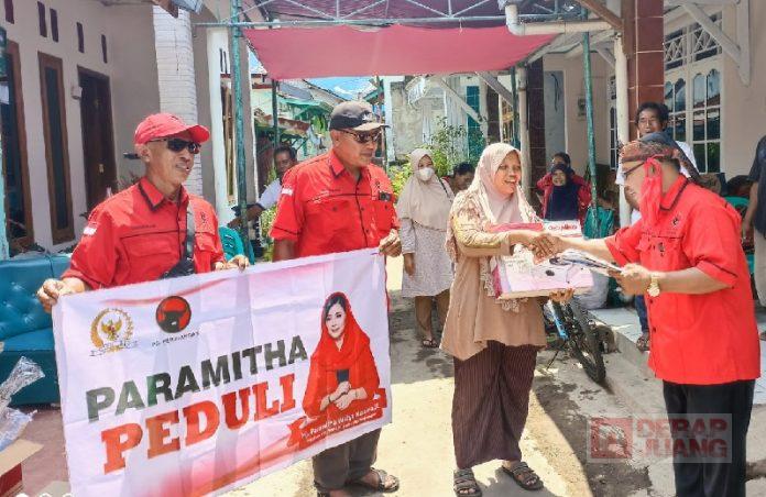 Mbak Mitha Mitha Salurkan Bantuan Kepada Korban Banjir Sungai Kalikeruh Bumiayu