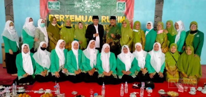 Minggu Pagi, Junaedi Hadiri Pengajian Muslimat-Fatayat NU di Desa Karangsari (2)