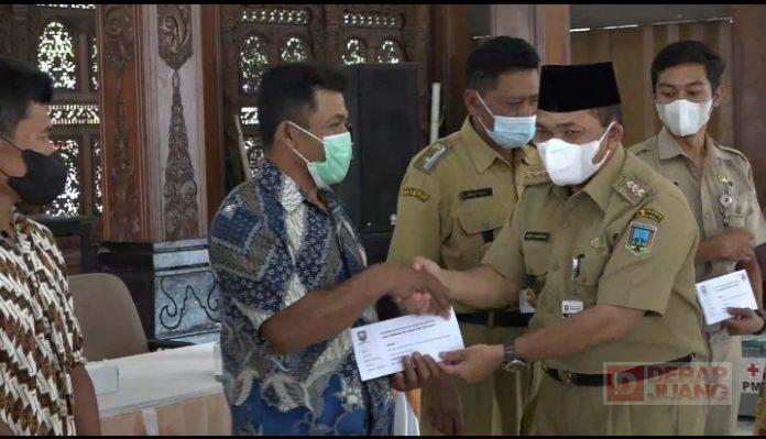 Ngesti Nugraha Serahkan Bantuan Uang Tunai dan Sembako Kepada Korban Bencana