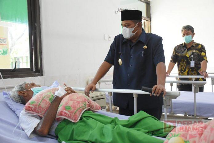 Pastikan Pelaksanaan Program Layanan Kesehatan Gratis, Wabup Riswadi Sidak 2 RSUD