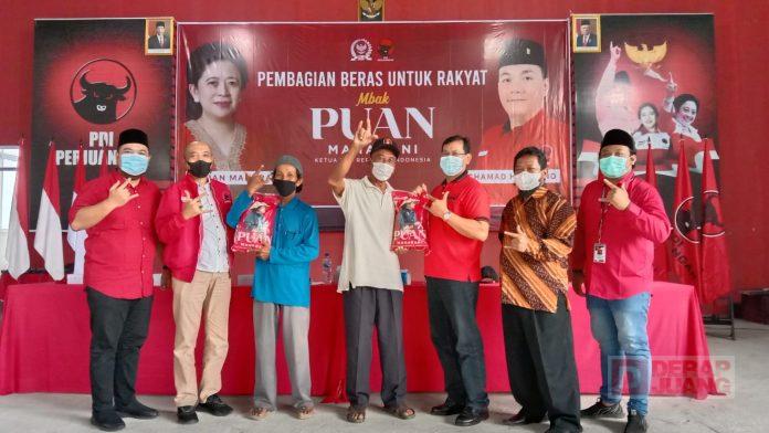 Pembagian Beras untuk Rakyat dari Mohamad Herviano dan Puan Maharani