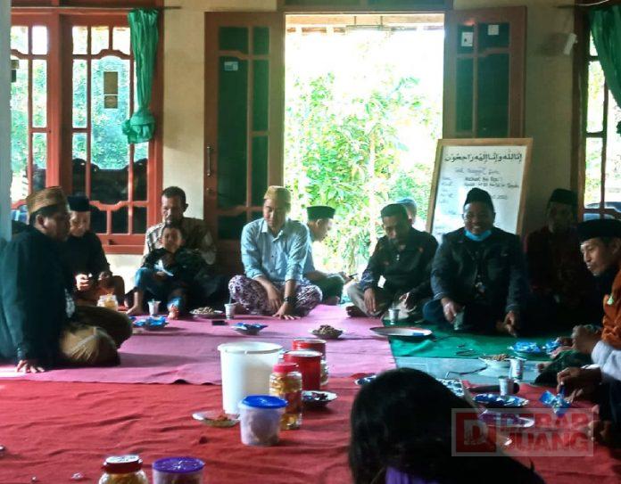 Ridwan-Melayat-Kerumah-Duka-Orang-Tua-Pengasuh-Santri-Ndalan