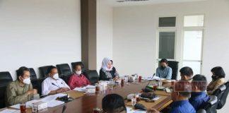 Rinaldi Pertanyakan Penjualan Beras ke ASN dalam Raker dengan PTAU