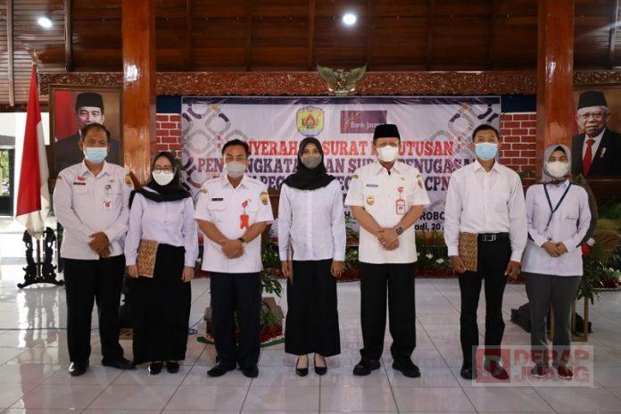 Bambang Lantik 242 PNS, Menjadi Harapan dan Energi Baru Bagi Grobogan