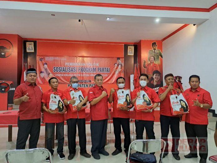 Banteng Pati Gelar Pendidikan Politik dan Pembagian Beras Mbak Puan