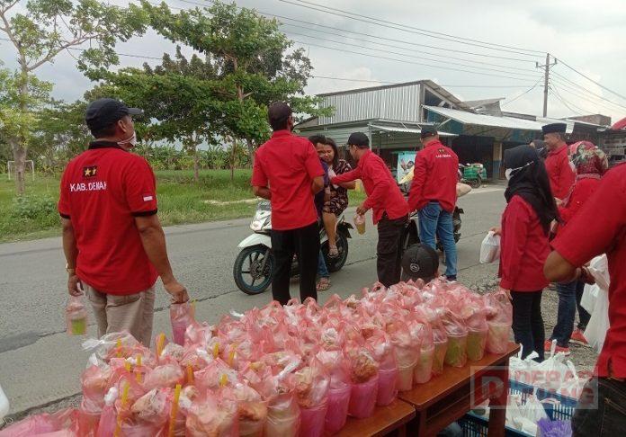 Bergerak Serempak, Kader Partai Dapil 4 Demak Tebar Manfaat Ramadhan