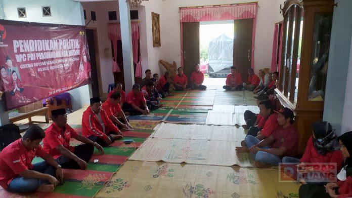 Beri-Edukasi-Politik,-Zainuddin-Bangunkan-Semangat-Gotong-Royong