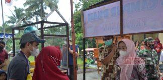 Bupati Tiwi Resmikan Pasar Rakyat Berkah Ramadhan