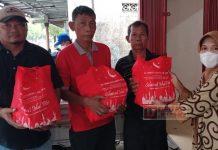 DPC PDI Perjuangan Pemalang Bagikan 2000 Paket Bingkisan untuk Kader Partai